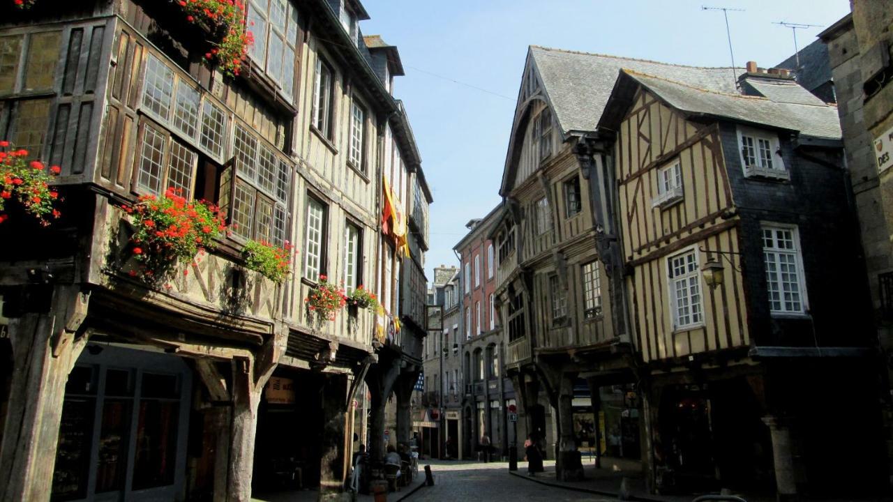 Jacques Melchior Meuble De Tourisme 3 Etoiles Intra Muros Saint-Malo Exterior photo